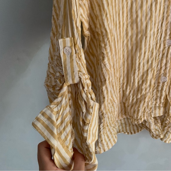 ✨ 2 for 15 ✨ Textured Button Down Shirt - Picture 2 of 9